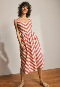 Next MIDI SUMMER - Trikoomekko - coral ecru