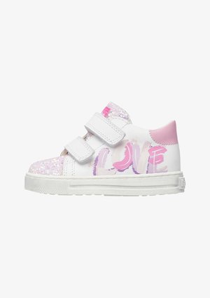 Kinetix Chaussures Filles - Blanc à prix pas cher | Maroc Kinetix Chaussures Filles - Blanc à prix pas cher | Maroc
