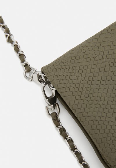Zadig & Voltaire ROCK SOFT SAVAGE - Geantă crossbody - record