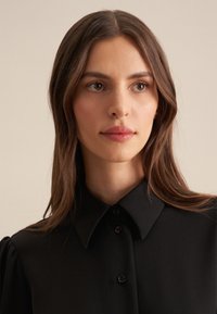 Seidensticker Overhemdblouse - black