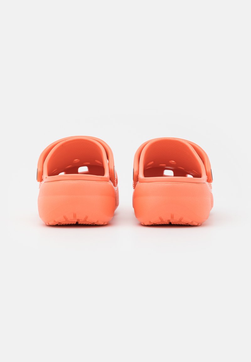 Damen Flache Pantoletten | Crocs CLASSIC PLATFORM Pantolette hoch papaya/apricot - JV55023 Damen Flache Pantoletten | Crocs CLASSIC PLATFORM Pantolette hoch papaya/apricot - JV55023