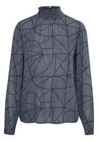 Langærmet blå bluse med høj smocket krave, prydet med et sort geometrisk mønster og en afslappet pasform. Fremstillet af letvægtsstof.