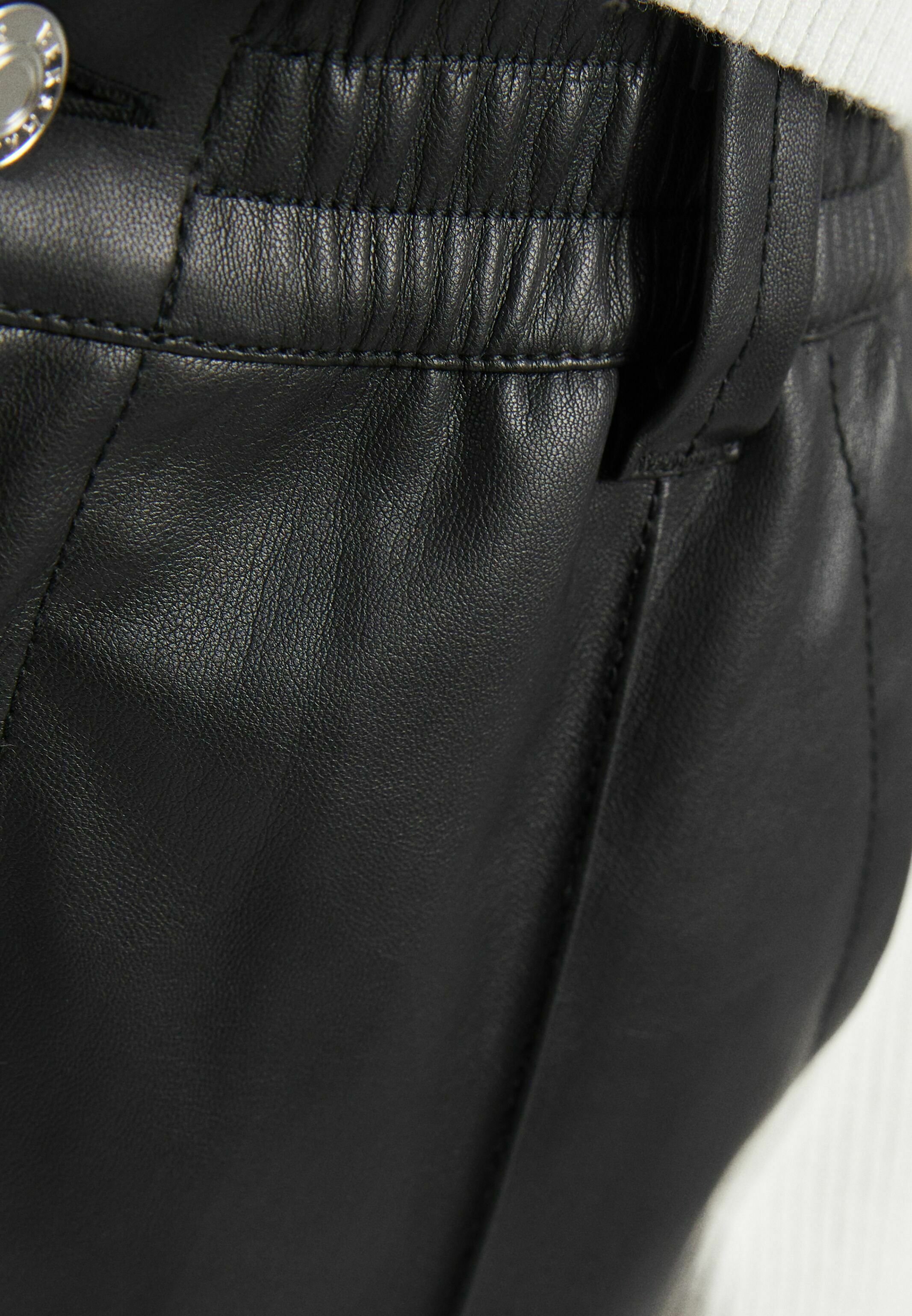 Bershka Faux Leather Jogger Pantalon de survêtement black, Femme, Taille: Small, Noir