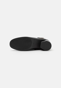 Tommy Hilfiger LOGO MID HEEL BOOTIE - Ankle Boot - black