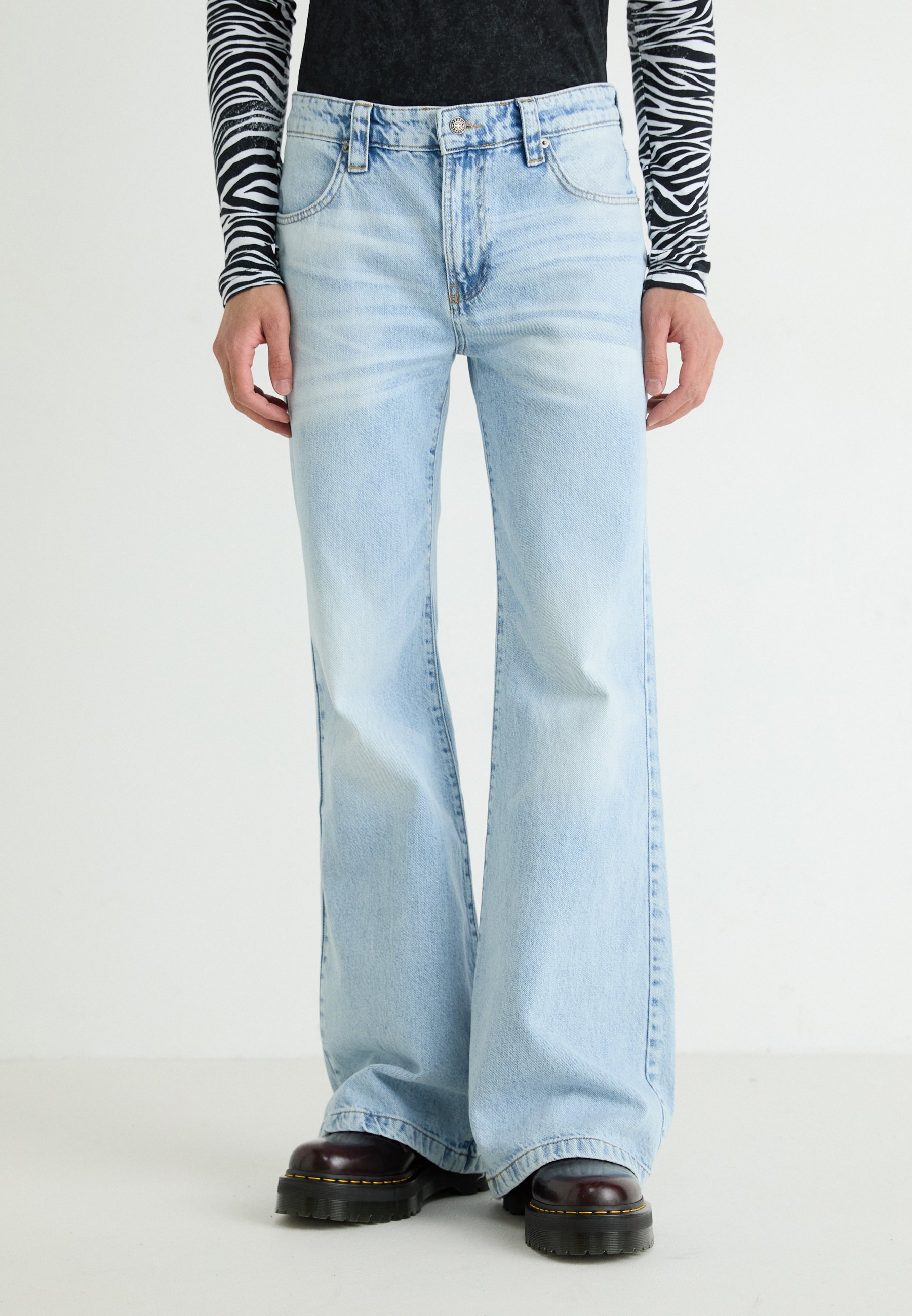 Jaded London BLAZE - Bootcut jeans - denim/blue denim - Zalando.co.uk