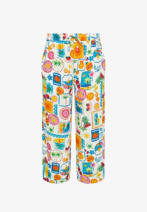Farverige bukser med vidde i benene med tropiske og frugttema-print, herunder solen, palmer, muslinger, blomster og tekst som "Tropical Orange" og "Strawberry."
