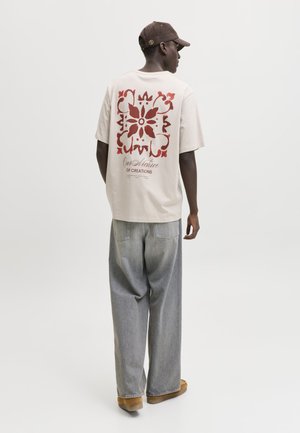 Jack & Jones, JJART TEE - Nyomott mintás póló - moonbeam