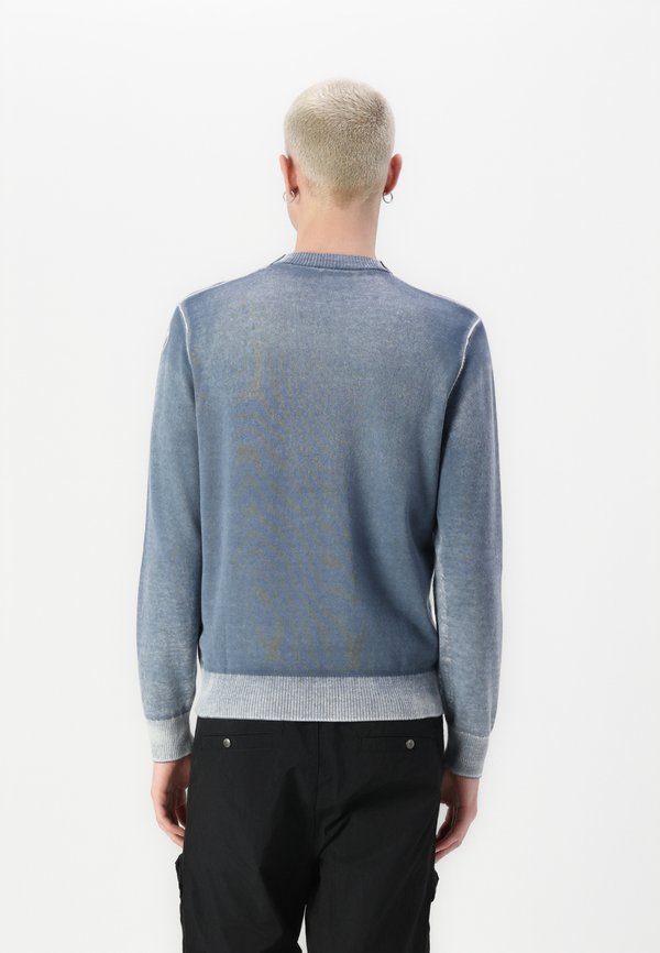 K LARENCE B - Jumper4