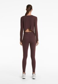 OYSHO CROSSOVER CROP - Longsleeve - brown
