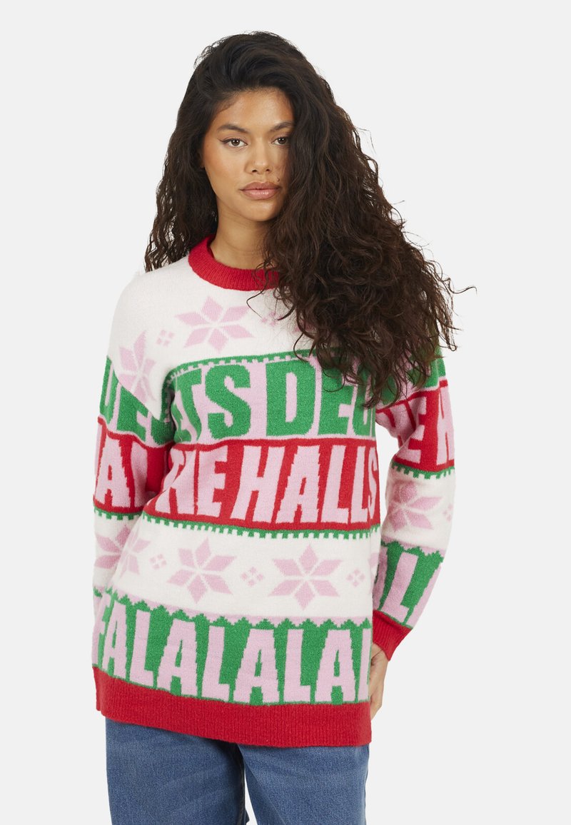 Maglione natalizio lavorato a maglia con colori rosso, verde e rosa, decorato con testo e motivi di fiocchi di neve. Girocollo, maniche lunghe e vestibilità rilassata.