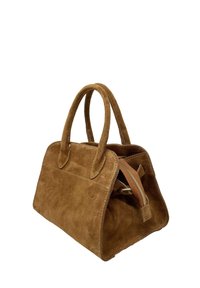 Borsa in suede marrone con manici doppi, forma rettangolare, chiusura con zip visibile e texture morbida. Presenta dettagli cuciti.
