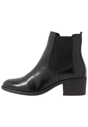 Ankle boot