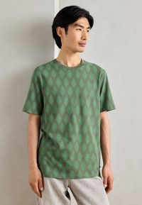Scotch & Soda REGULAR FIT - T-shirts med print - thyme