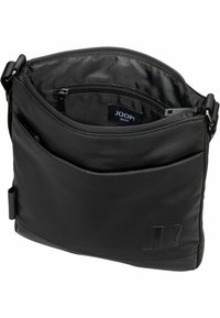 Borsa a tracolla nera in nylon morbido, con un scomparto principale con zip, tasca frontale e dettaglio "J!" embossato sul lato.