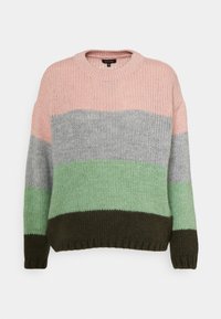 Maglione spesso a maglia con ampie righe orizzontali in rosa, grigio, verde e marrone scuro, dotato di scollatura rotonda e maniche lunghe.