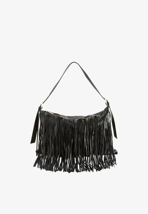 Fekete bőr táska hosszú rojtos részletekkel, cipzáros tetővel és lapos vállpánttal. Sima textúra arany színű fém kiegészítőkkel.