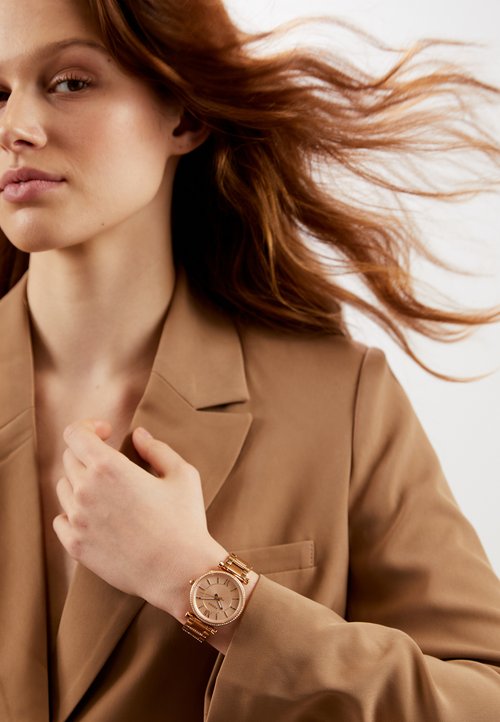 Fossil Stella Horloge voor dames, kwartsuurwerk met roestvrij stalen of leren band, Tint roségoud Fossil Stella Horloge voor dames, kwartsuurwerk met roestvrij stalen of leren band, Tint roségoud
