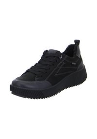 Zapatillas negras que combinan materiales lisos y texturizados, puntera redonda, suela gruesa con relieve y costuras reforzadas a lo largo de los lados.