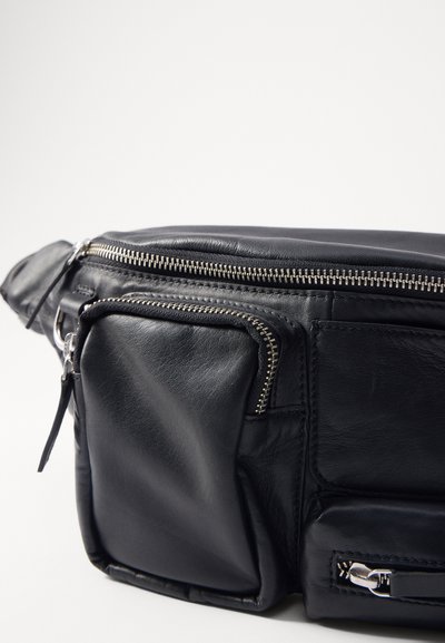 STUDIO ID BERLIN BAG MULTI-POCKET LEATHER BUM BAG UNISEX - Sac banane - black
