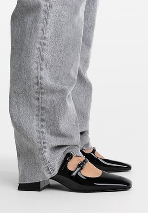 Stradivarius, Escarpins - black