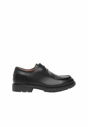 Scarpa nera in pelle con lacci, punta arrotondata, dettagli di cucitura sottili, tacco in gomma basso e superficie liscia.