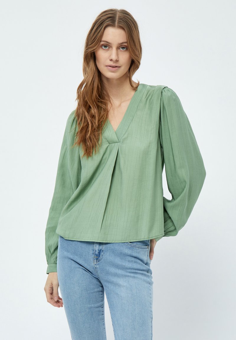 Minus MIMELANA BLOUSE. Bluse basil green/grün Zalando.de