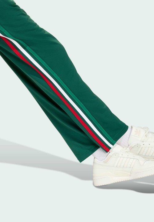 adidas FIREBIRD TRACK PANTS-JUNIOR UNISEX - Tracksuit bottoms - team dark green dark football/gold — foto 4