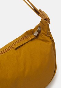 Vero Moda VMLIA CROSS OVER - Keresztpántos táska - rubber
