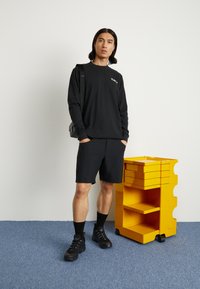 KAVU ETCH ART - Top s dlhým rukávom - black
