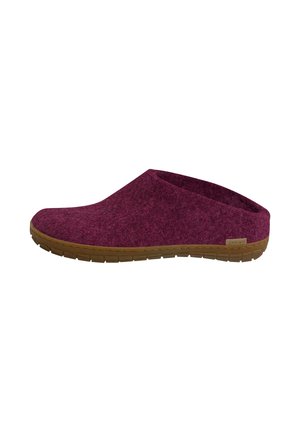 Mules - cranberry