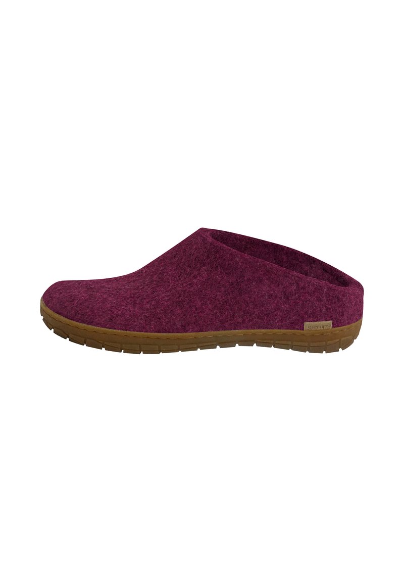 Chausson en feutre à enfiler de couleur violet profond avec un design courbé, un dessus texturé et une semelle en caoutchouc brun. Style simple et minimaliste sans embellissements.