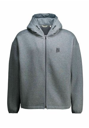 Siva jopa z zadrgo, izdelana iz mehke tkanine, s kapuco z vrvico, sprednjo zadrgo in majhnim logotipom na prsih.