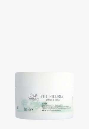 Witte ronde container van Wella Professionals Nutricurls Mask, 150 ml. Etiket met zwarte en groene tekst, die een diepe behandeling voor golven en krullen aangeeft.