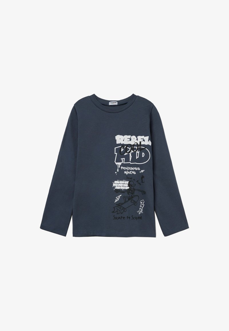 Langärmliges navy-blaues T-Shirt aus Baumwolle. Mit einem weißen und schwarzen grafischen Druck, einschließlich "Rebel Kid" und einem Skateboarder-Design.