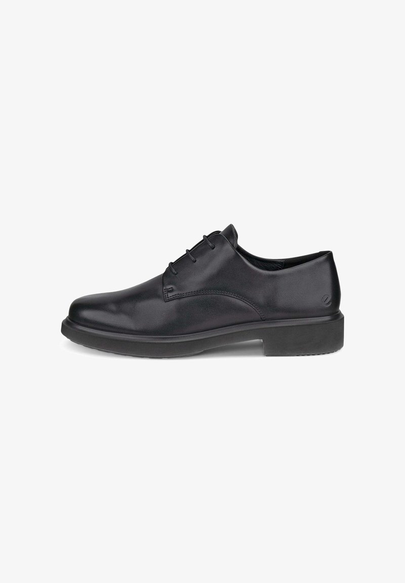Chaussure habillée pour homme en cuir noir avec bout arrondi, trois œillets pour les lacets et talon bas sur fond blanc.