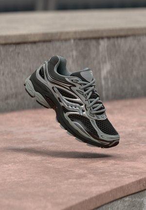 PROGRID OMNI 9 UNISEX - Αθλητικά παπούτσια - black/silver-coloured