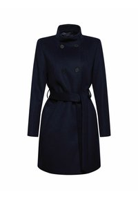 Marineblauwe jas met een hoge kraag, dubbele knopen, een strikceintuur in de taille en lange mouwen; gemaakt van een gestructureerde stof.