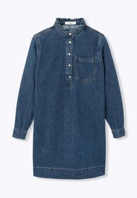 Robe en denim à manches longues, col froncé, patte de boutonnage, poche poitrine et coupe droite. Couleur bleu foncé avec une texture délavée.