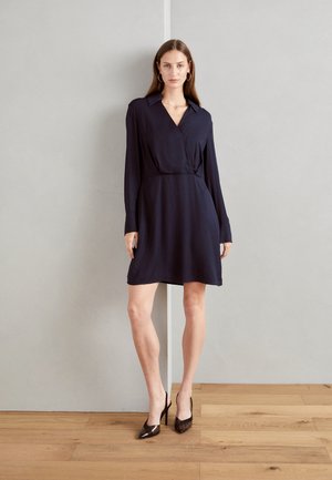 Marc O'Polo DRESS MODERN WRAP STYLE SHIRT COLLAR LONG SLEEVE - Kjole - deep blue sea