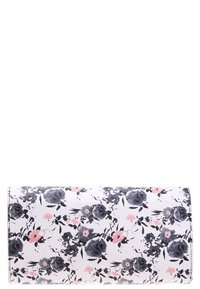 Borsa a mano floreale con sfondo bianco. Il design presenta grandi rose grigie e piccoli fiori rosa. Il materiale sembra texturizzato, con una forma elegante.