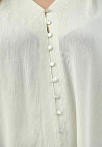 PEPPERCORN PCDANEA - Bluse - gardenia