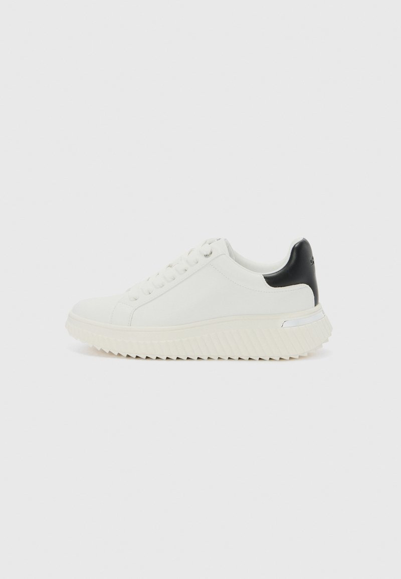 DKNY LOBECO - Baskets basses - white/black