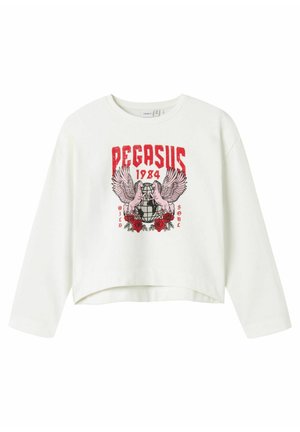Weißer, kurzer Sweatshirt mit langen Ärmeln, gestaltet mit einem roten und schwarzen Grafikdesign von geflügelten Pferden, dem Text "PEGASUS 1984" und floralen Akzenten.