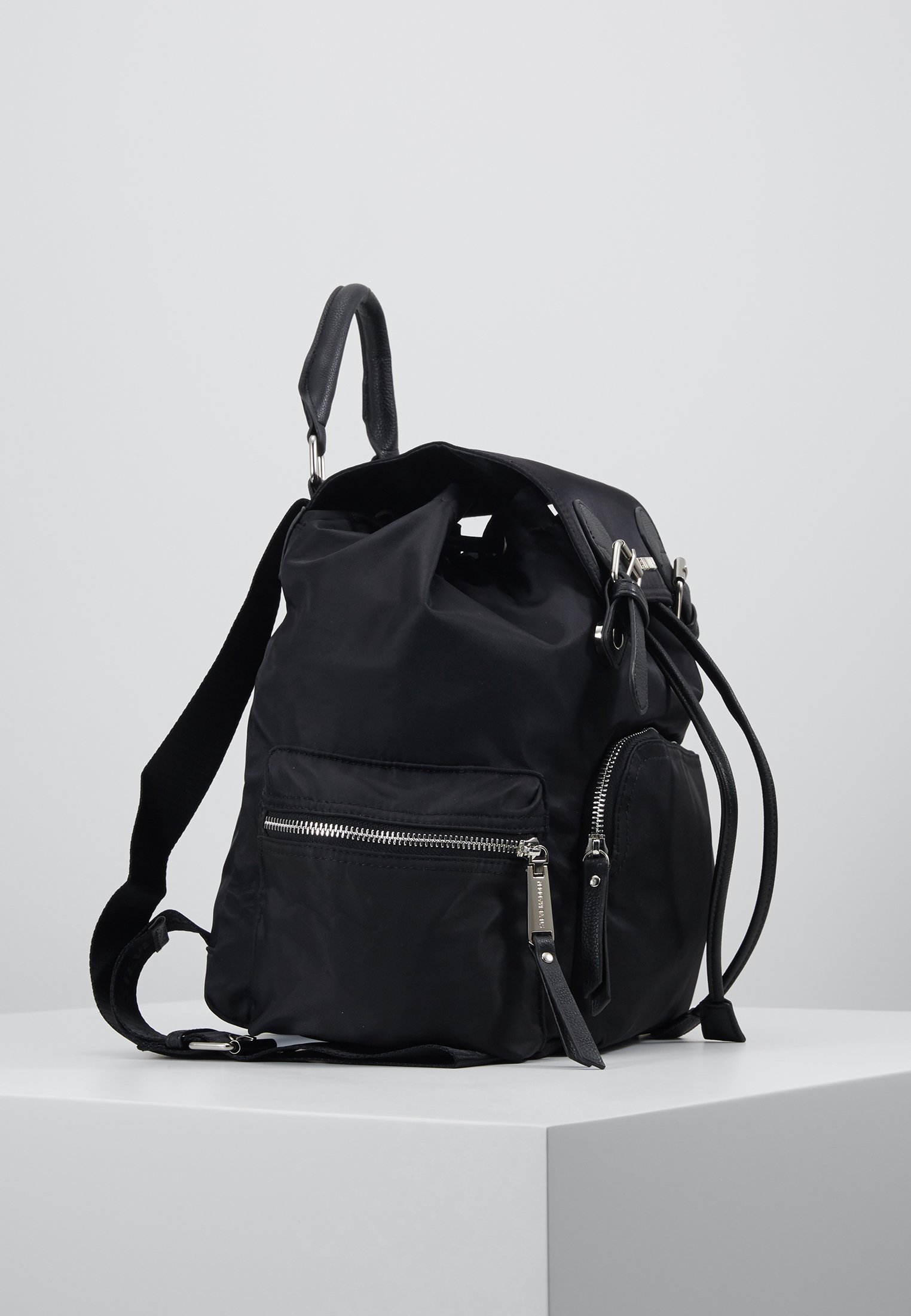 steve madden backpack uk