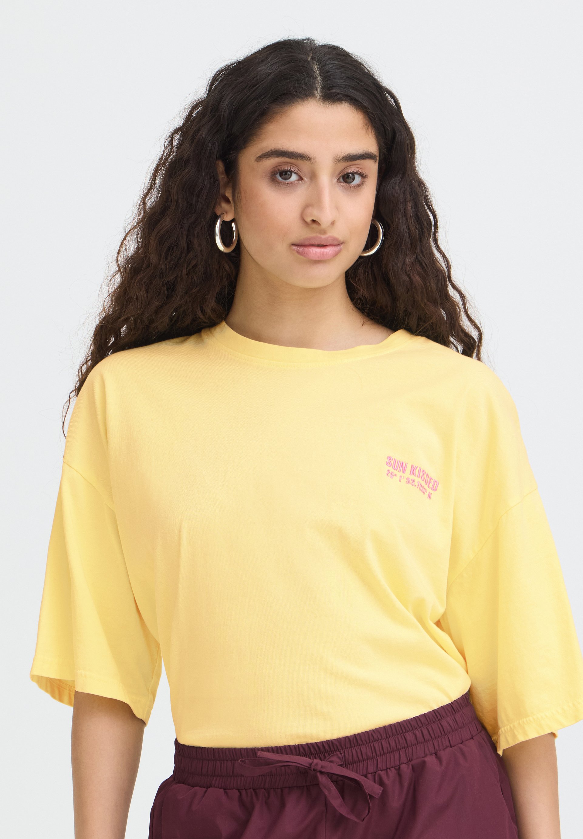 ICHI IHNICA SS4 - Print T-shirt - mellow yellow/wild orchid/yellow