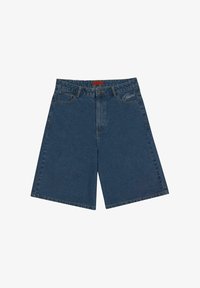Shorts de mezclilla en azul oscuro, con una cintura de altura media, cierre de botón a presión, bolsillos frontales y logo bordado en el lado izquierdo.