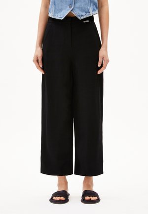 ARMEDANGELS CAARUNUS LINO - Pantalon classique - black