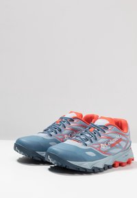 Columbia Zapatillas de trail running - light grey