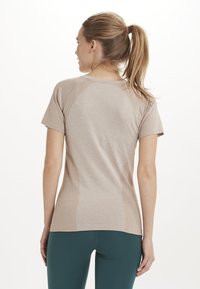 Endurance HALEN  SEAMLESS - Sports T-shirts -  warm taupe