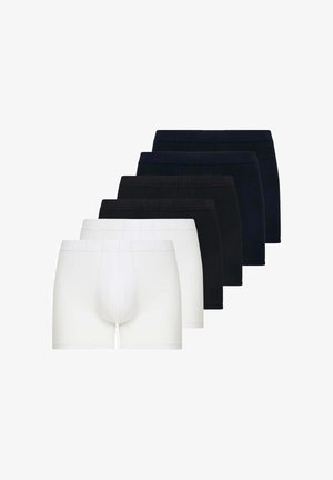 Sei boxer da uomo in due colori, tre paia bianchi davanti e tre paia neri dietro, disposti in una pila sfalsata.